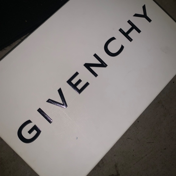 Givenchy TK Sand Sneakers - Picture 2 of 9